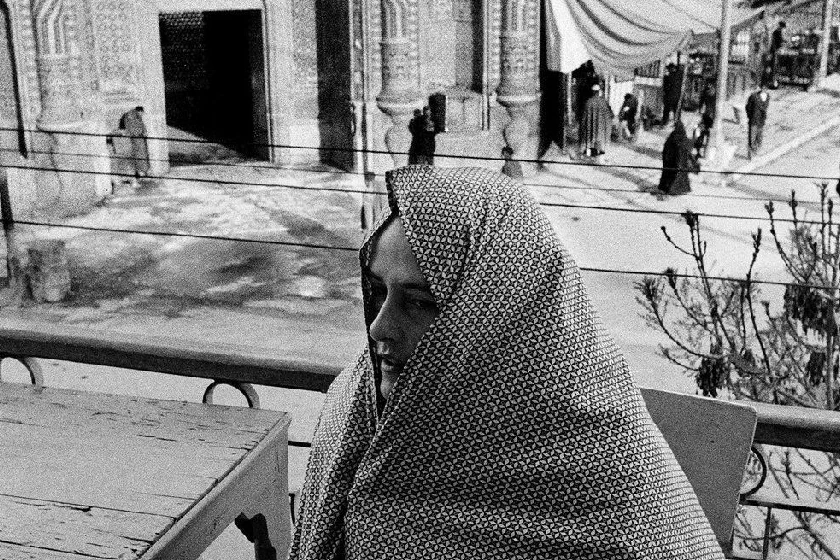 اینگه مورات در ایران: نگاهی تازه به قم در قاب دوربین عکاس برجسته مگنوم