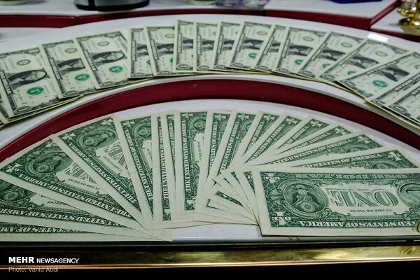 بانک مرکزی، تامین‌کننده اصلی ارز ۳۹.۸ میلیارد دلاری برای واردات کشور